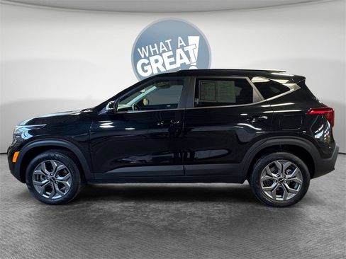 Certified 2024 Kia Seltos S image 7