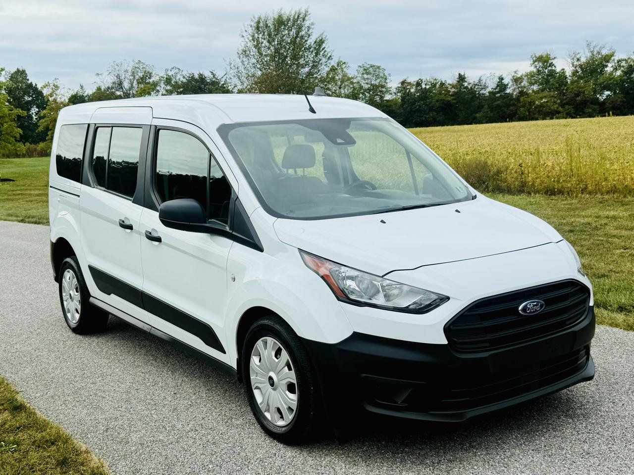 Used 2022 Ford Transit Connect XL FWD image 4