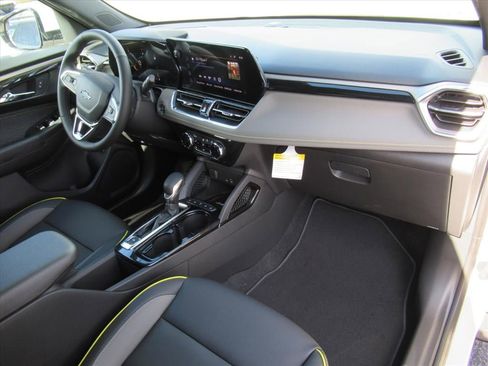 New 2026 Chevrolet TrailBlazer ACTIV w/ Convenience Package FWD image 11