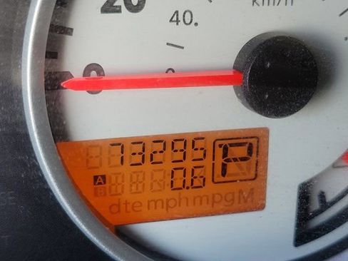 Used 2016 Nissan Frontier Desert Runner RWD image 27