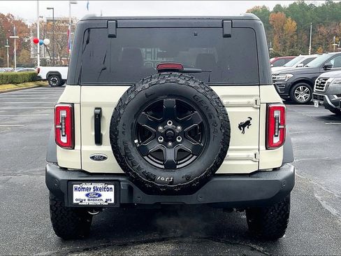 New 2025 Ford Bronco Outer Banks image 4