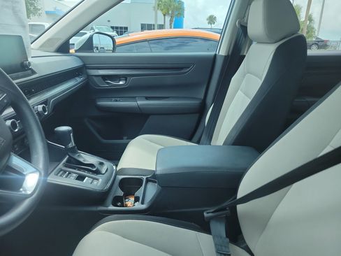 Used 2024 Honda CR-V EX image 6