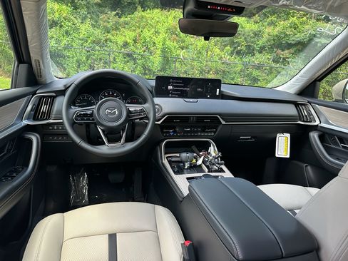 New 2026 MAZDA CX-90 3.3 Turbo w/ Preferred Package AWD/4WD image 12