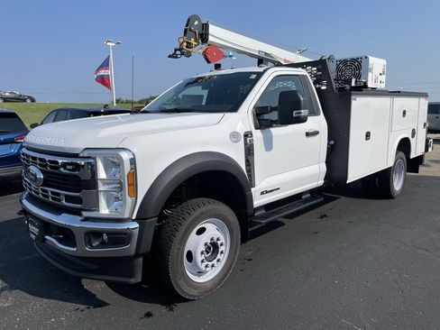 New 2025 Ford F550 4x4 Regular Cab Super Duty image 6