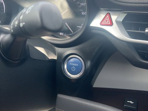 Used 2024 Toyota Sienna LE image 31