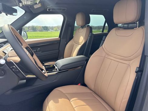 New 2026 Land Rover Range Rover Sport Dynamic SE AWD/4WD image 11