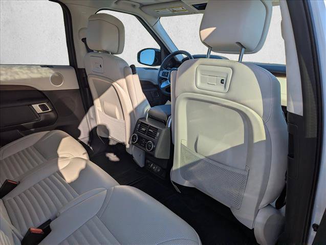 Used 2024 Land Rover Discovery S AWD/4WD image 30