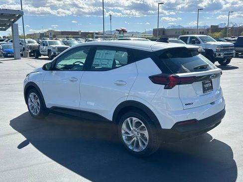 New 2027 Chevrolet Bolt LT w/ Comfort Package FWD image 21