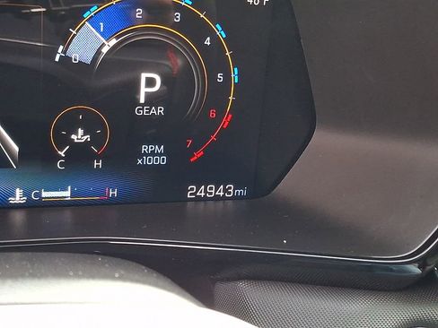 Used 2024 Chevrolet Colorado Z71 w/ Z71 Convenience Package 2 image 20