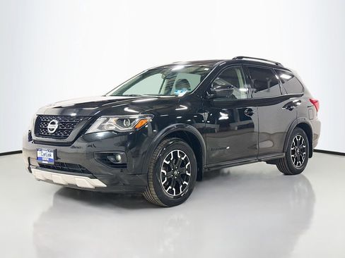 Used 2020 Nissan Pathfinder SL image 3
