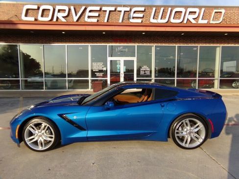 Used 2015 Chevrolet Corvette Stingray Coupe w/ 3LT Preferred Equipment Group RWD image 8