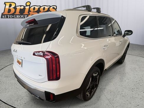 Used 2025 Kia Telluride S AWD/4WD image 5