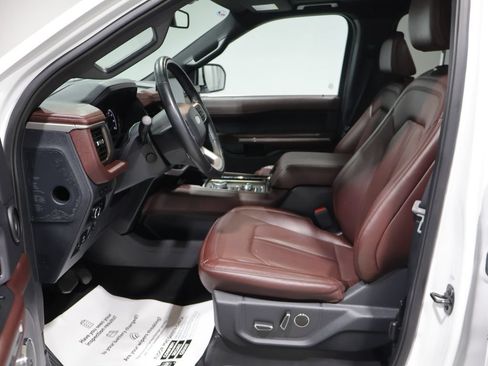 Used 2024 Ford Expedition Max Limited AWD/4WD image 10