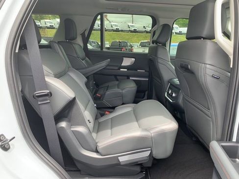 New 2025 Ford Expedition Active RWD image 13