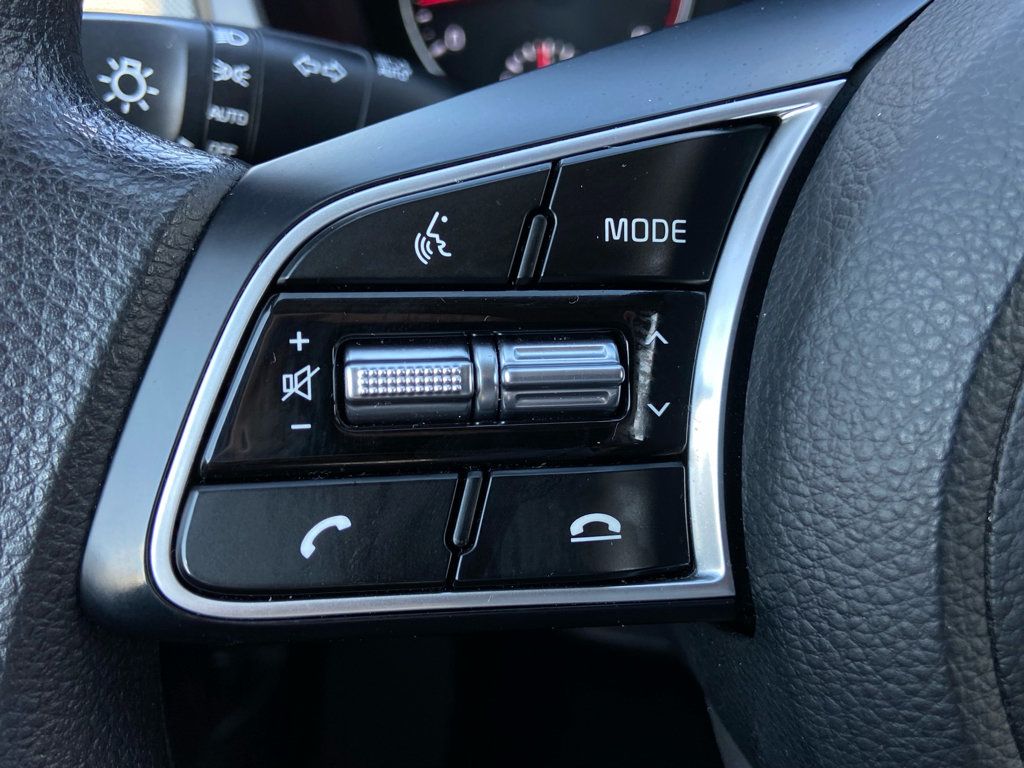 Used 2022 Kia Seltos LX AWD/4WD image 16