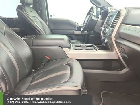Certified 2021 Ford F250 Platinum w/ FX4 Off-Road Package AWD/4WD image 26