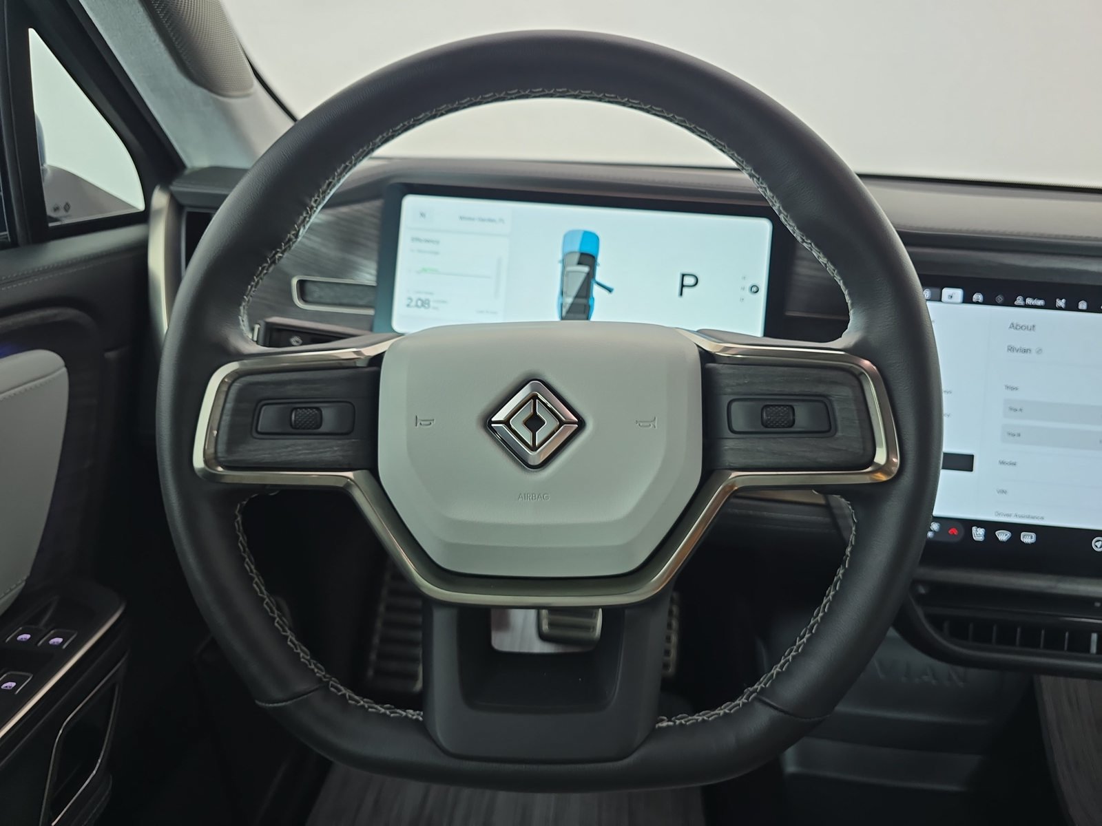 Used 2023 Rivian R1S Launch Edition Quad AWD/4WD image 28