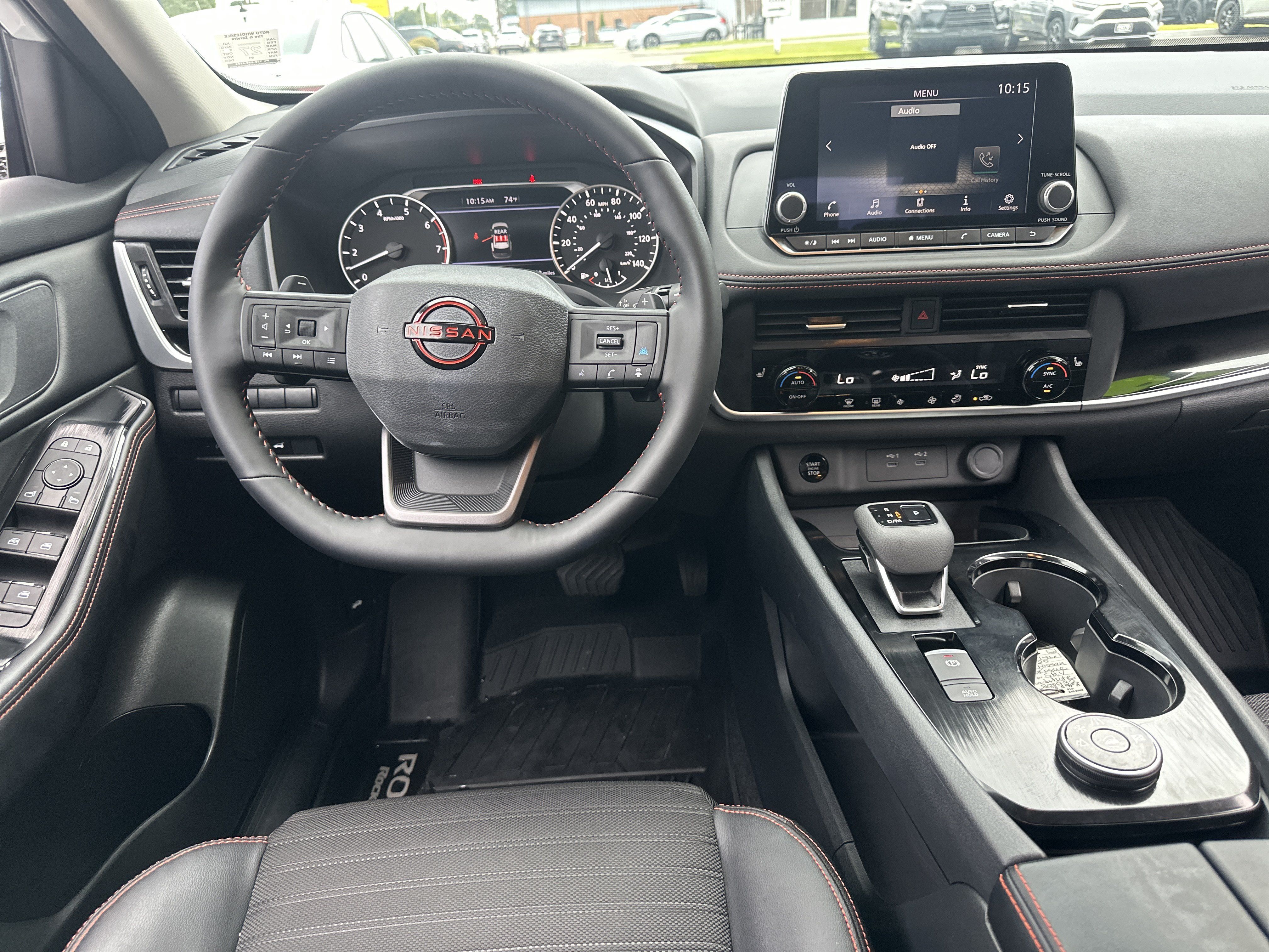Used 2025 Nissan Rogue SV AWD/4WD image 15