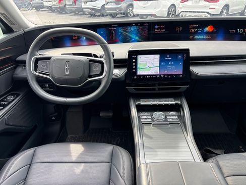 Certified 2026 Lincoln Nautilus Premier AWD/4WD image 28
