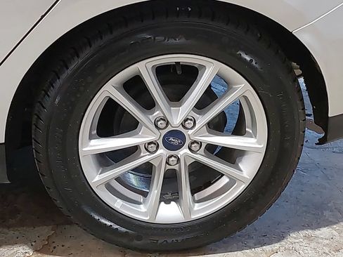 Used 2016 Ford Focus SE FWD image 33