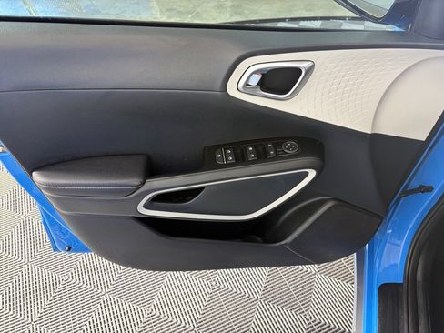 Used 2023 Kia Soul GT-Line FWD image 15