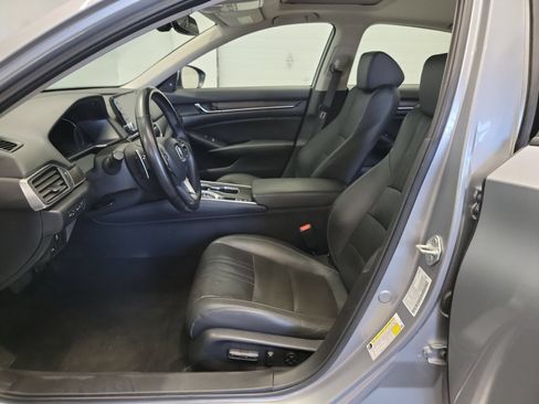 Used 2022 Honda Accord Touring image 12