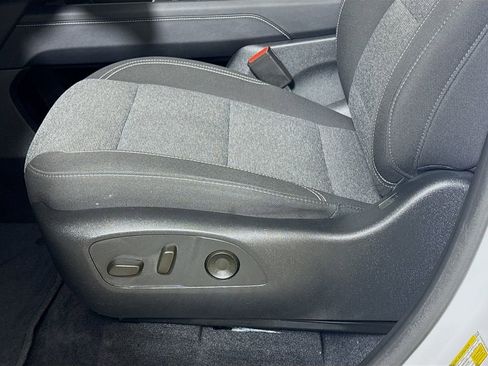 Certified 2025 GMC Acadia Elevation FWD image 18