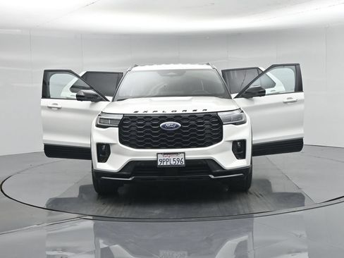 Certified 2025 Ford Explorer ST-Line w/ Premium Package RWD image 35