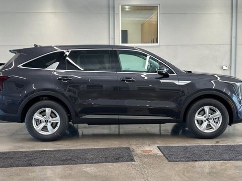 New 2026 Kia Sorento LX image 2