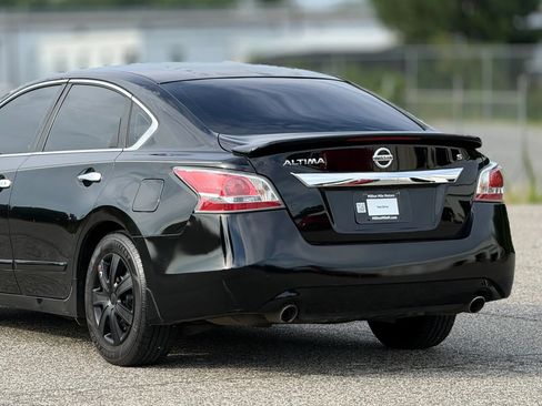 Used 2015 Nissan Altima 2.5 S w/ Power Driver Seat Package FWD image 16