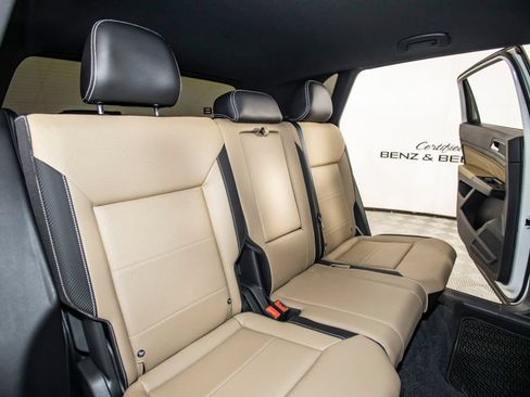 Used 2021 Volkswagen Atlas Cross Sport SE w/ V6 Towing Package FWD image 15