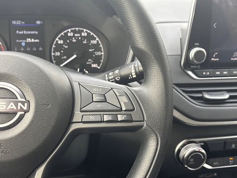 Used 2025 Nissan Altima 2.5 S image 42