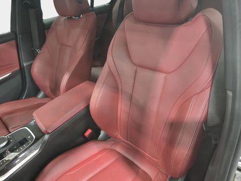 Certified 2024 BMW 330i Sedan w/ Convenience Package RWD image 18