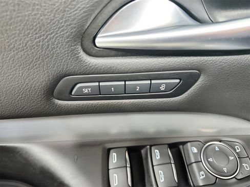 Used 2023 Cadillac XT4 Premium Luxury image 21