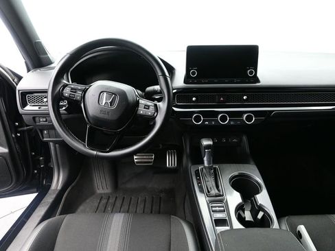 Used 2025 Honda Civic Sport image 16