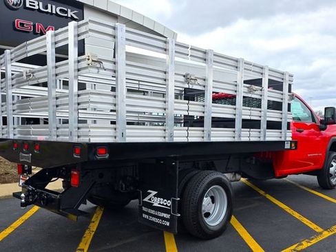 New 2026 GMC Sierra 3500 Pro w/ Convenience Package RWD image 8