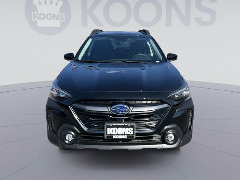 Used 2025 Subaru Outback Premium AWD/4WD image 11