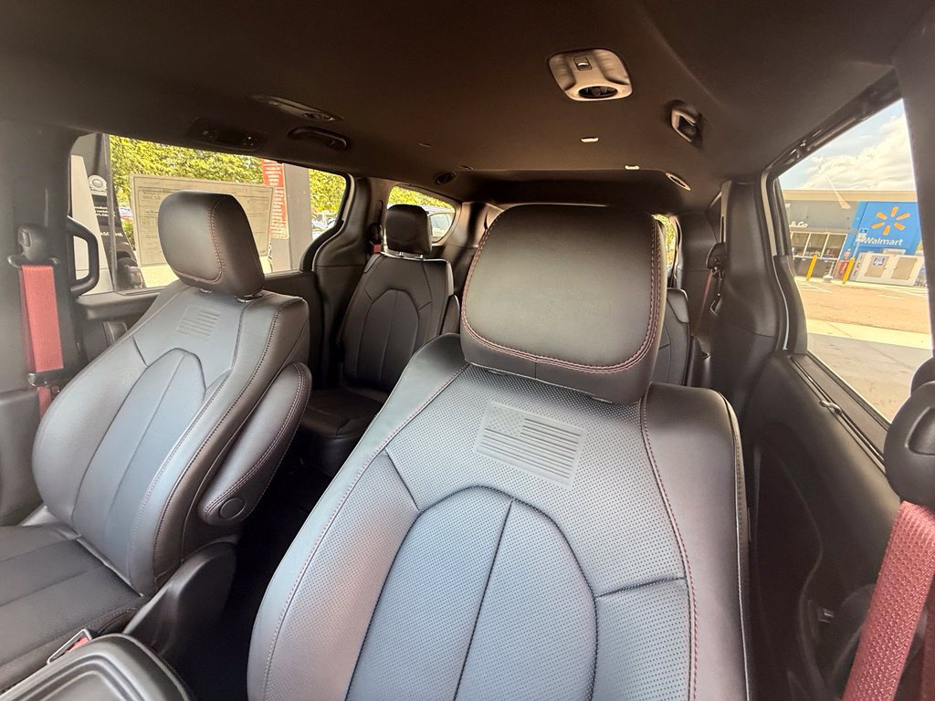 New 2027 Chrysler Pacifica Select FWD image 22