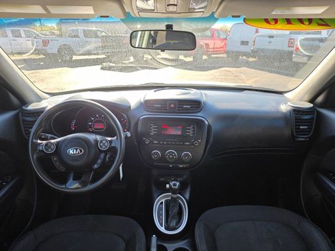 Used 2016 Kia Soul FWD image 10