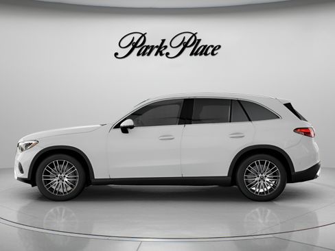 Used 2026 Mercedes-Benz GLC 300 image 7