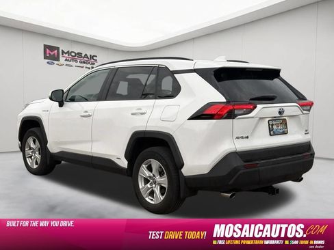 Used 2021 Toyota RAV4 XLE w/ Convenience Package AWD/4WD image 5