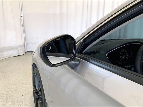 Used 2022 Honda Civic EX-L image 10