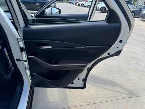 Used 2021 MAZDA CX-30 FWD 2.5 S w/ Premium Package image 34