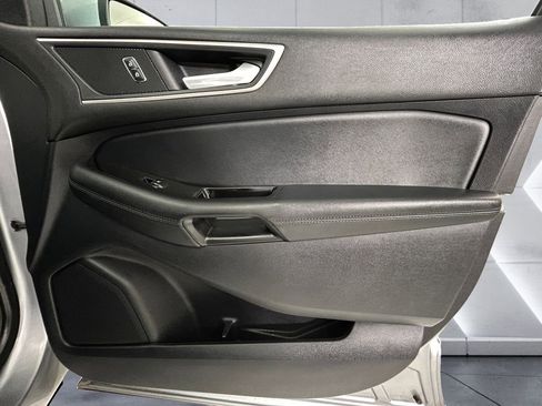 Used 2020 Ford Edge SEL image 15