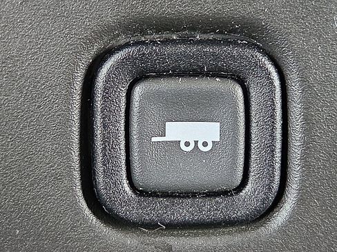 Used 2017 GMC Savana 3500 LT w/ LT Preferred Equipment Group image 18