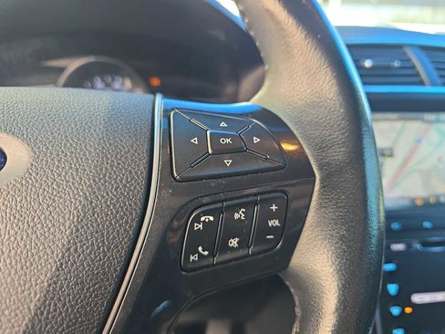 Used 2016 Ford Explorer Limited image 23