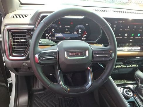 Used 2025 GMC Canyon AT4 w/ Nightfall Edition AWD/4WD image 7