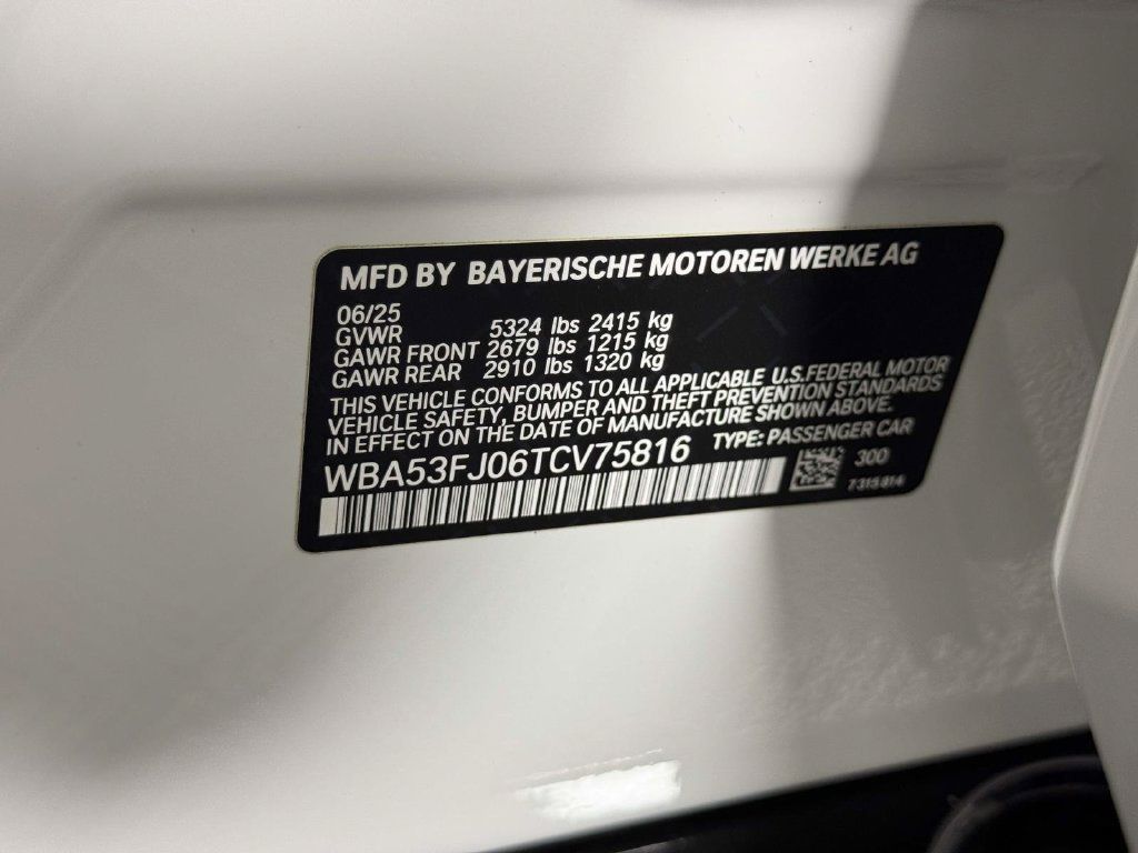 Used 2026 BMW 530i xDrive w/ M Sport Package AWD/4WD image 33