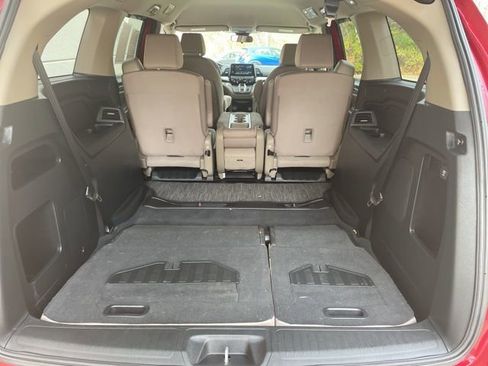 Certified 2023 Honda Odyssey EX image 9