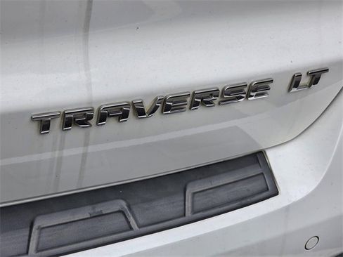 Used 2013 Chevrolet Traverse LT image 15